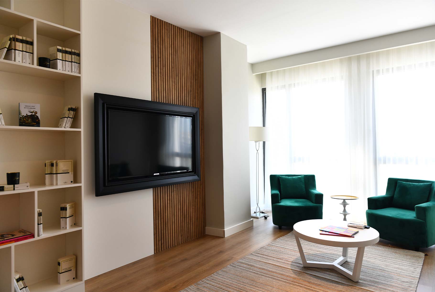 g plus living room