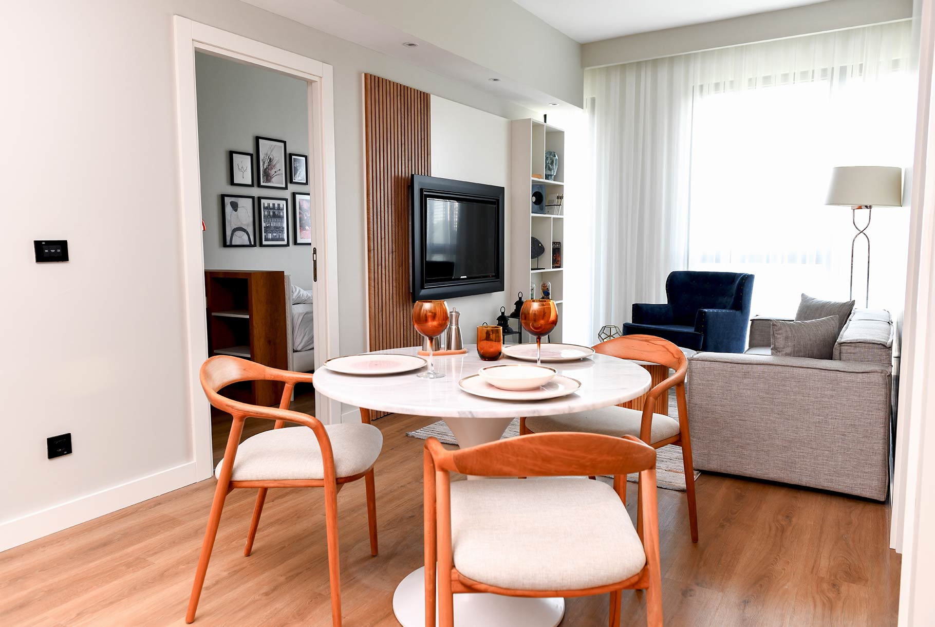 g plus living room