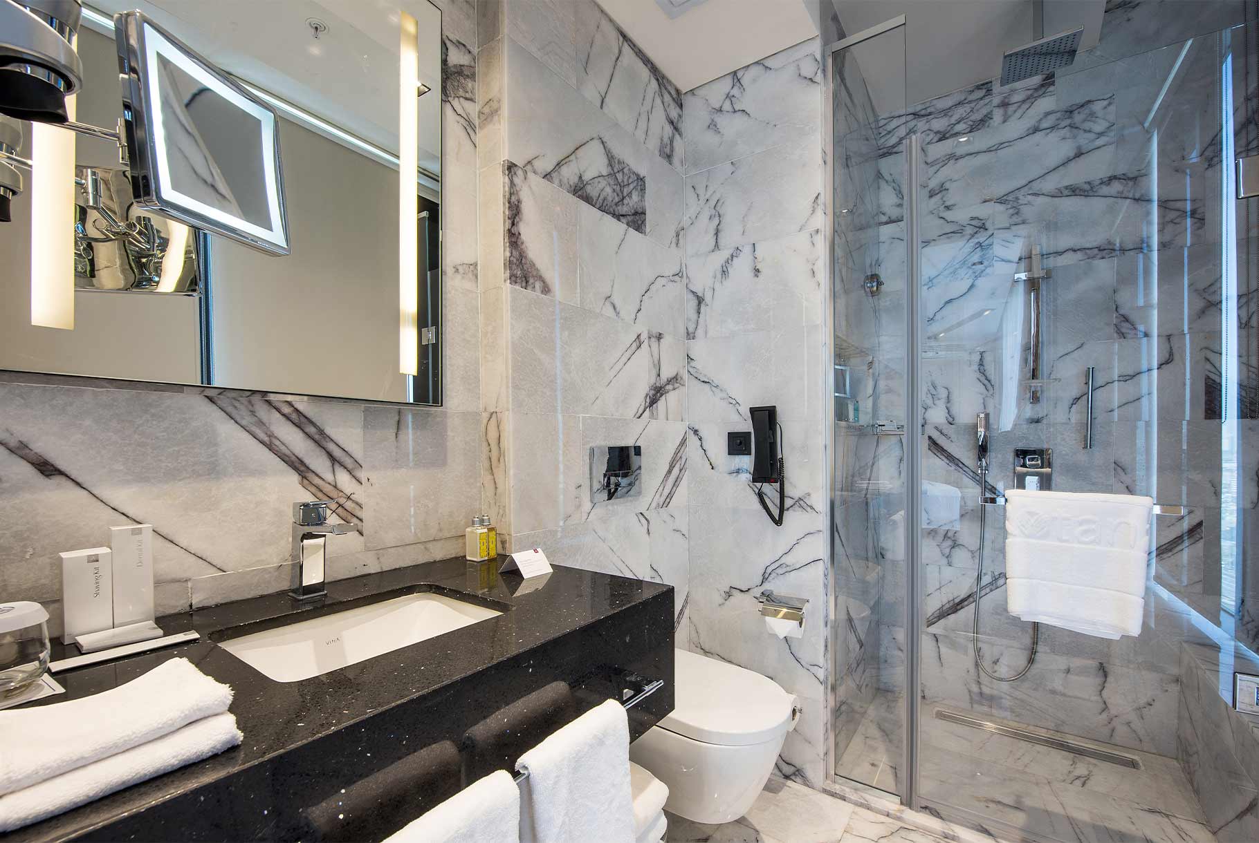 g rotana bathroom