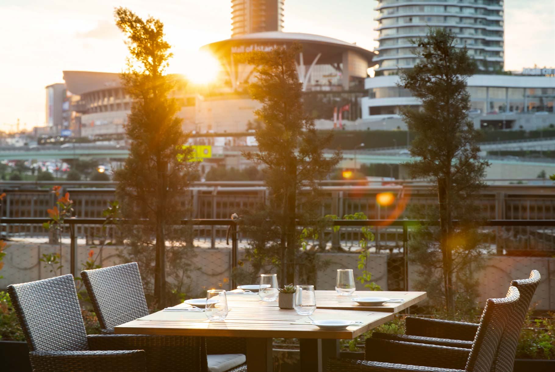 g rotana terrace