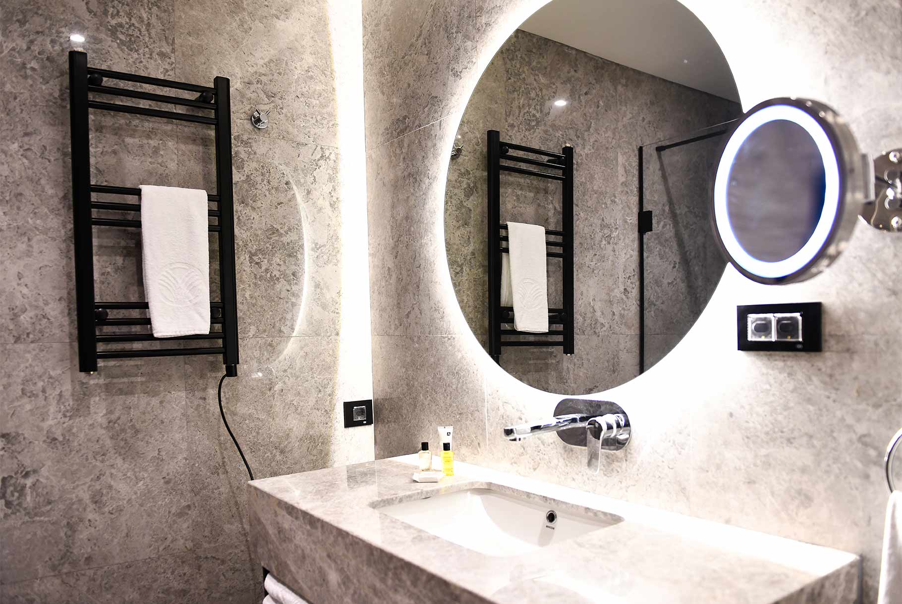 g rotana vip bathroom