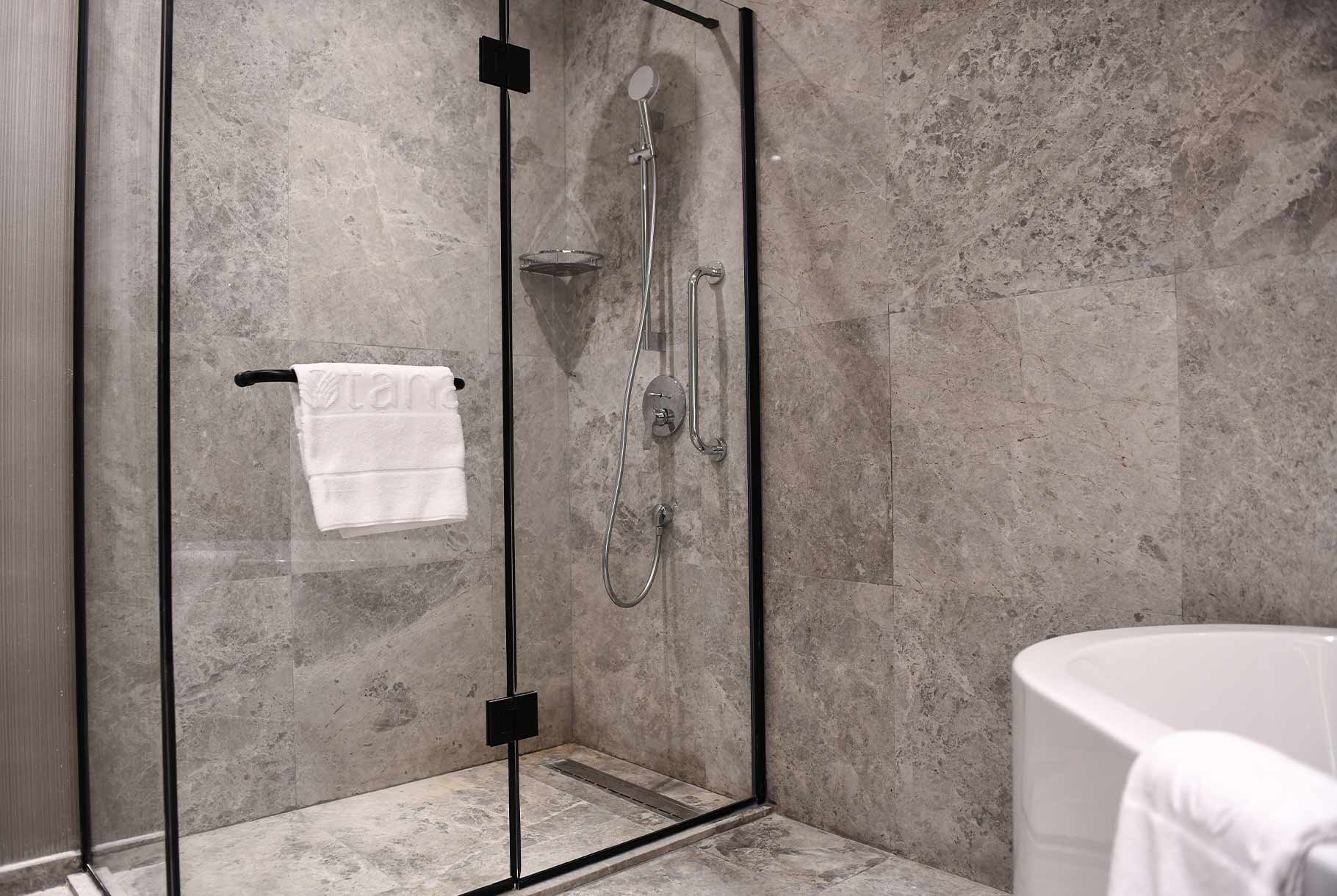 g rotana vip bathroom